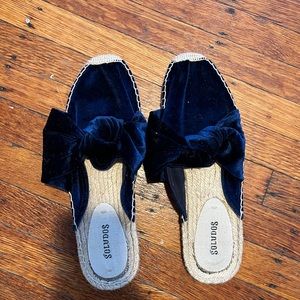 Boquita Velvet Knotted Mule